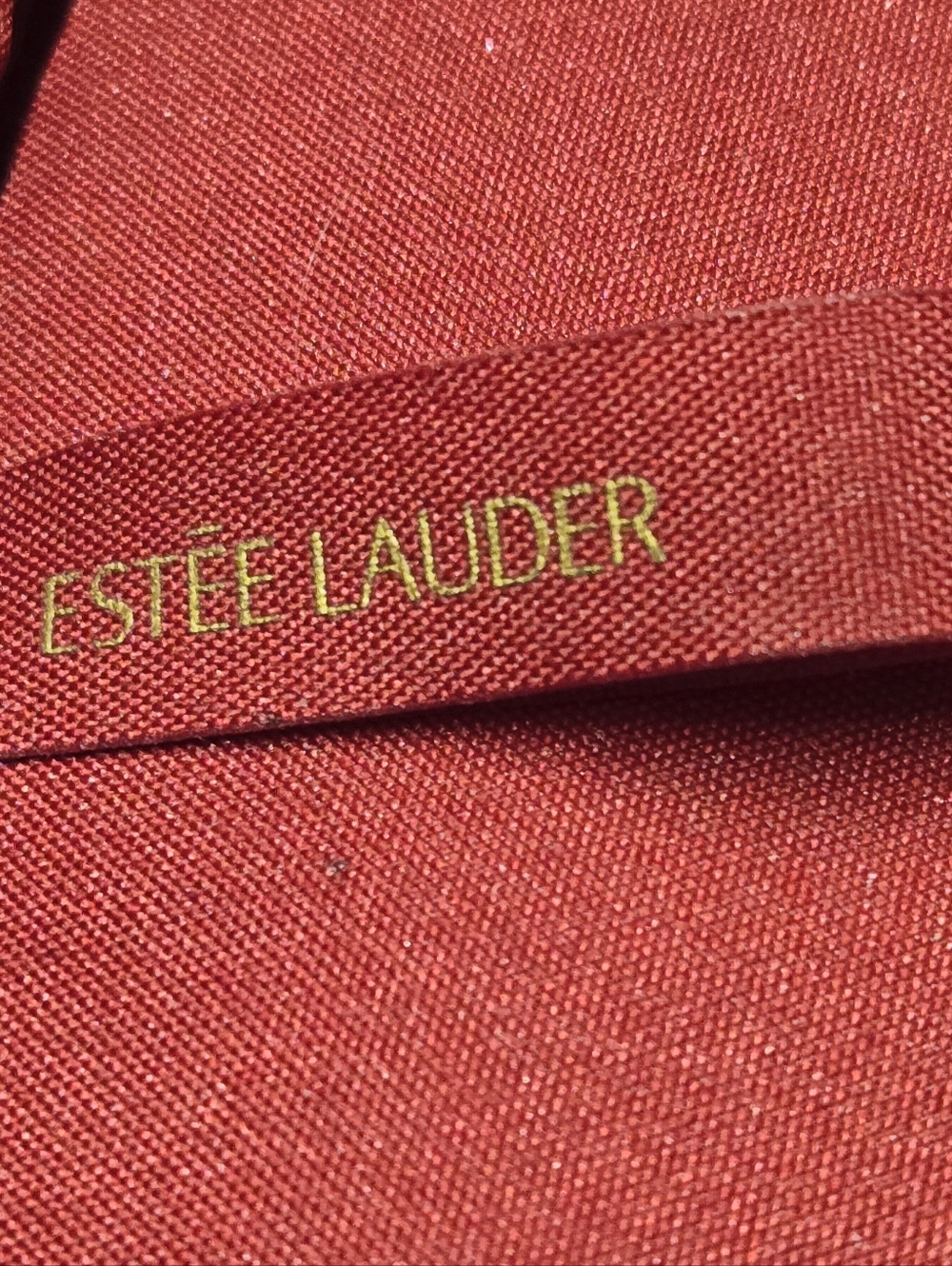 Estee Lauder Shiny Red Mini Bag - Picture 15 of 16
